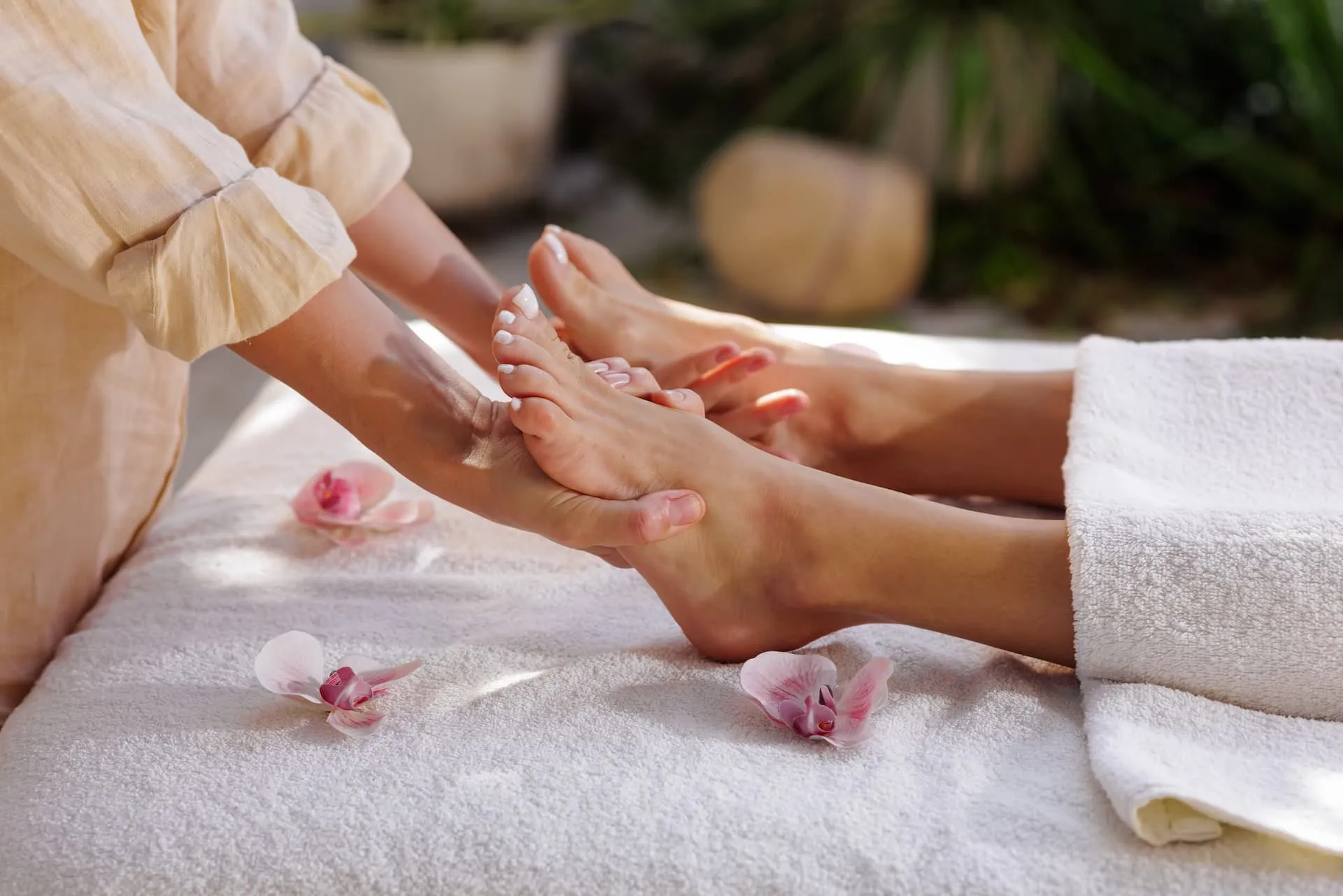Massage chân thư giãn
