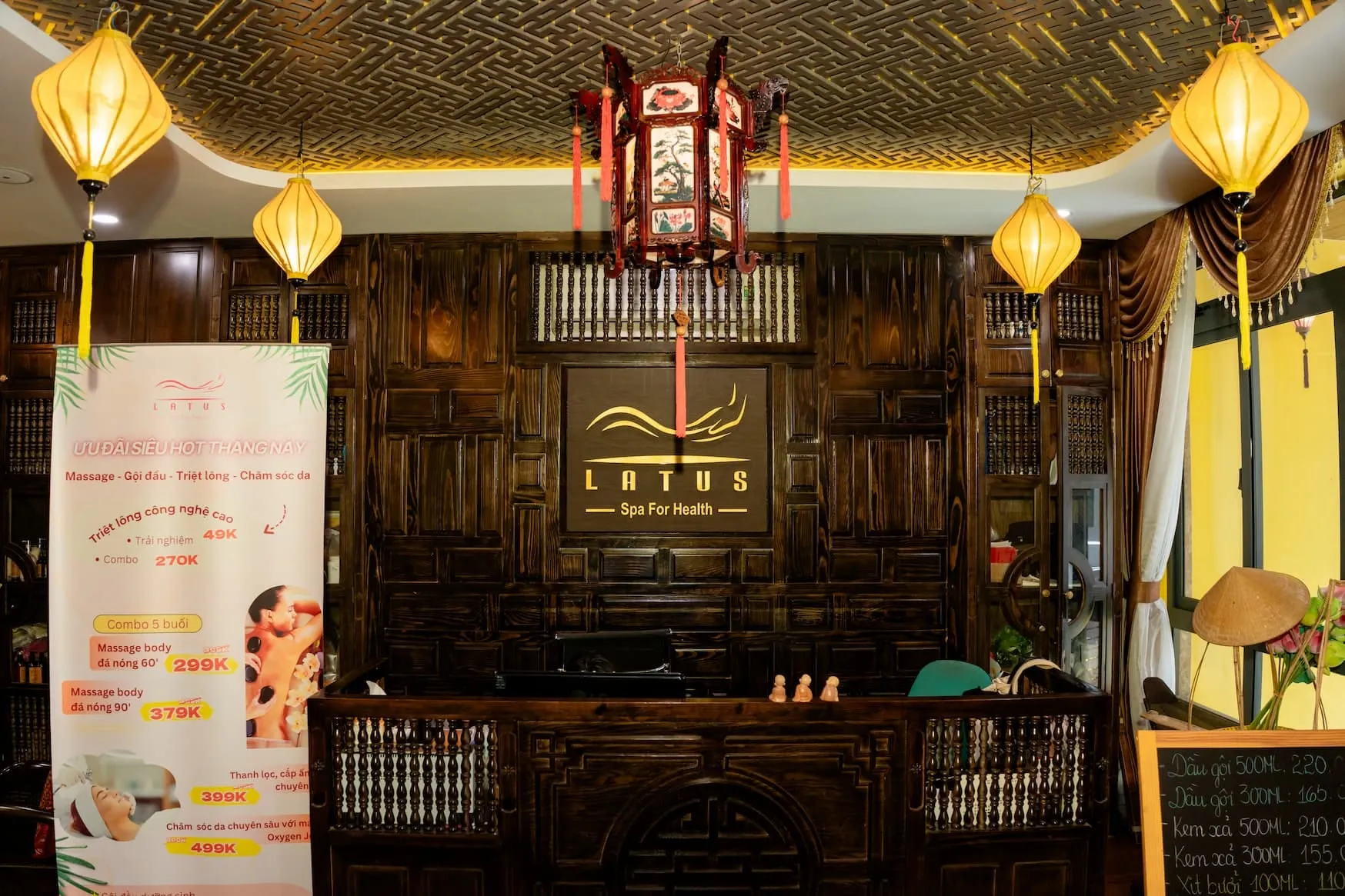 Sảnh lễ tân Latus Spa