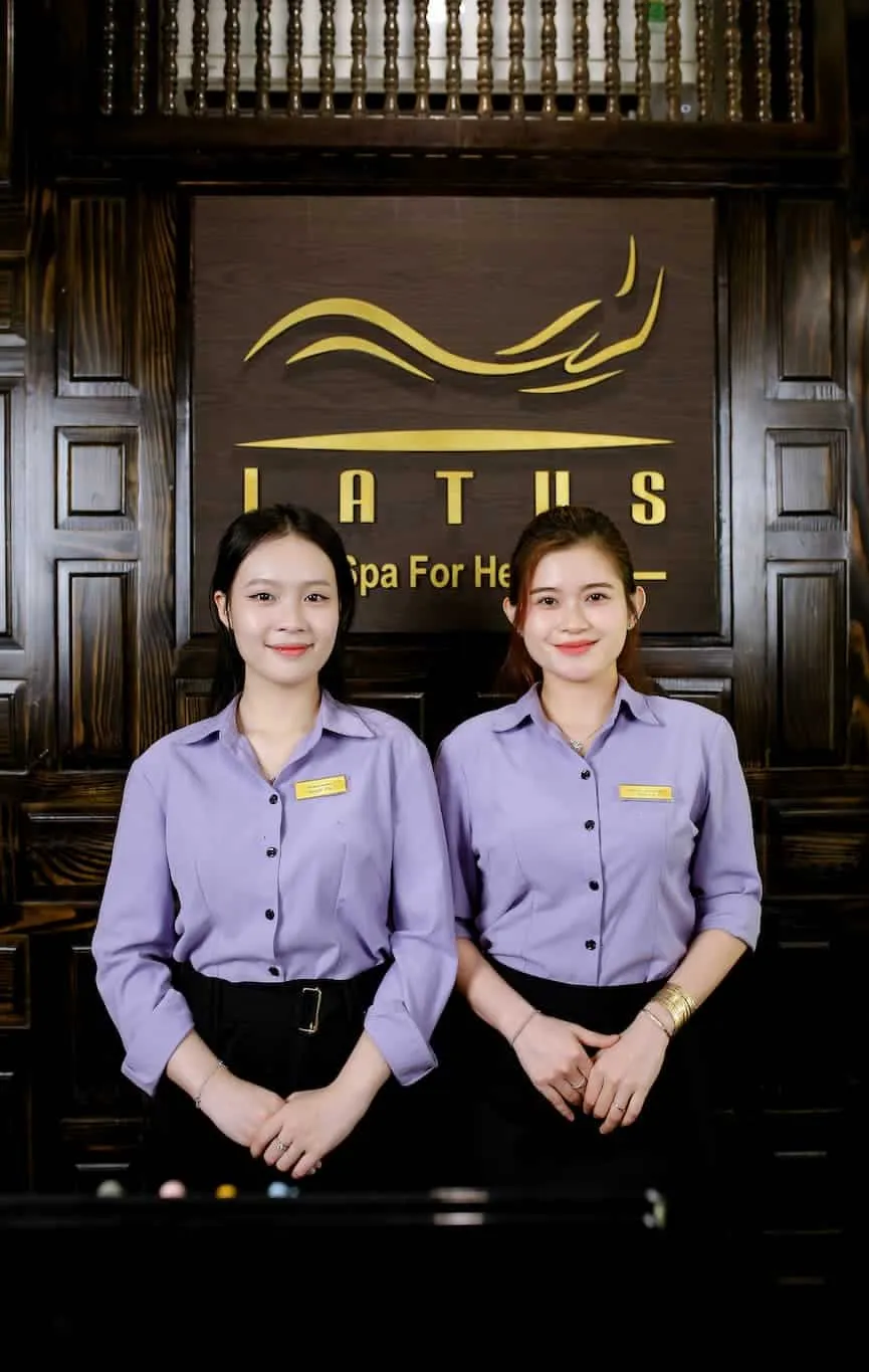 Đội ngũ lễ tân Latus Spa