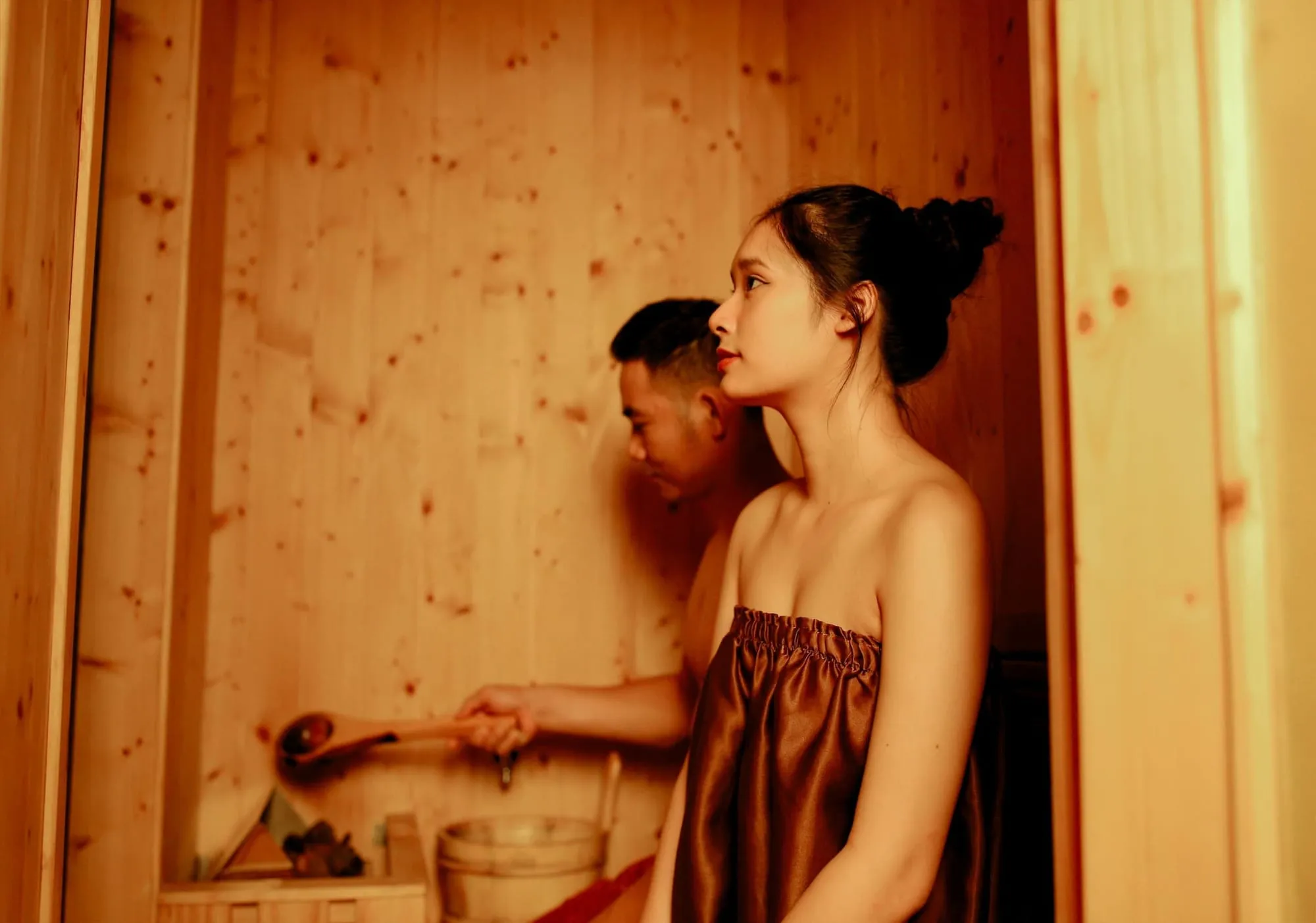 Phòng xông hơi khô (sauna)